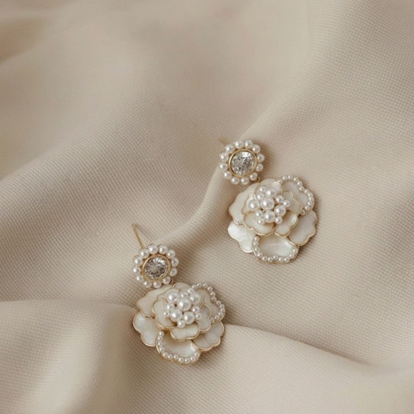 White Grace Flower Earrings
