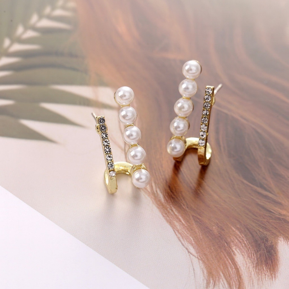The Dazzle Bar Earring