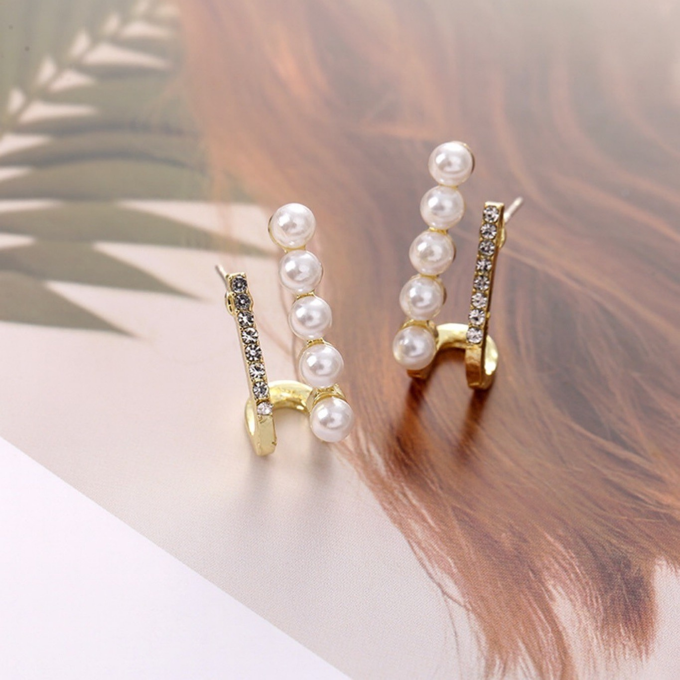 The Dazzle Bar Earring