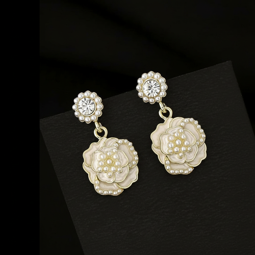 White Grace Flower Earrings