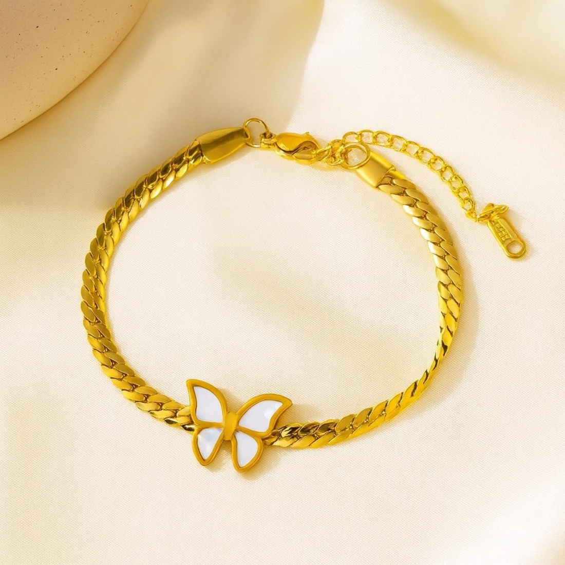 The Flyra Chain Bracelet