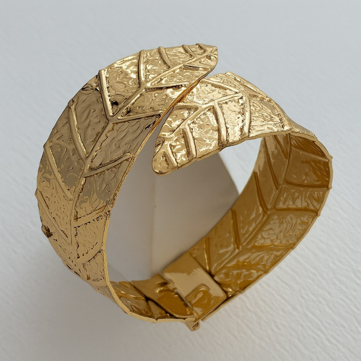 Leafy Grace Cuff