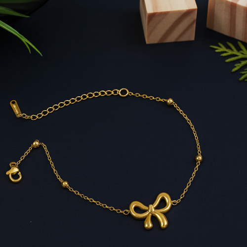 Knot of Affection Bracelet
