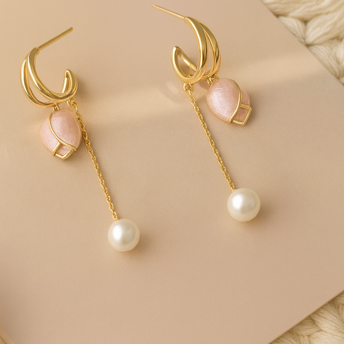 Rose Drizzle Pearl Earring